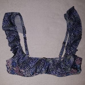 Rampage Blue and Purple Patterned Blouse